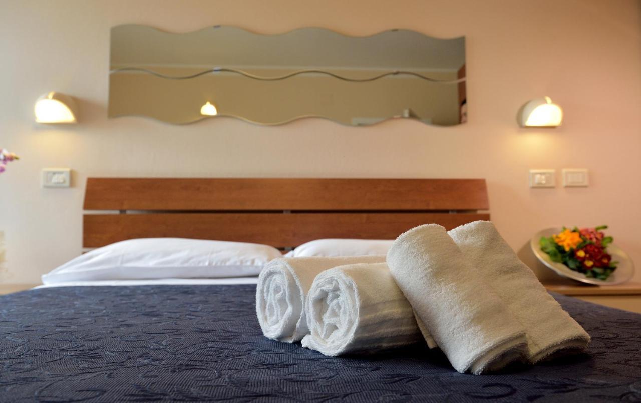 Hotel Oltremar B&B Κατόλικα Εξωτερικό φωτογραφία